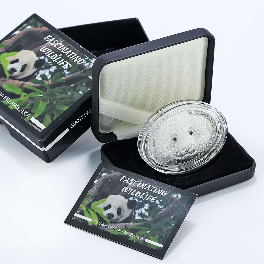 Fiji 10 dollars Endangered Wildlife Giant Panda Bear Fauna silver coin 2013