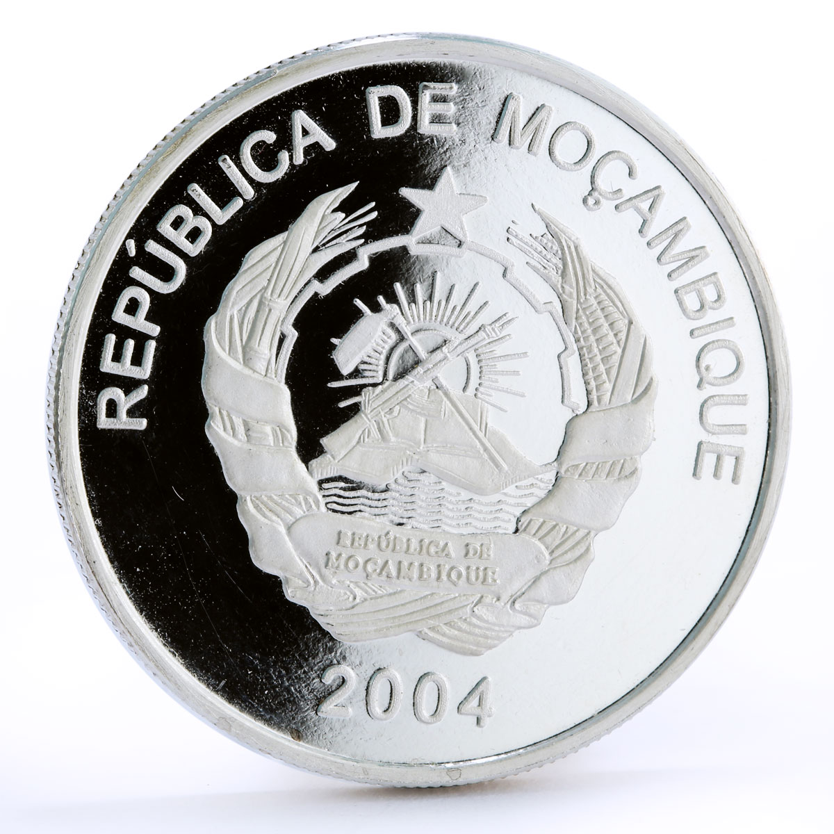 Mozambique 1000 meticais Endangered Wildlife Desert Warthog silver coin 2004