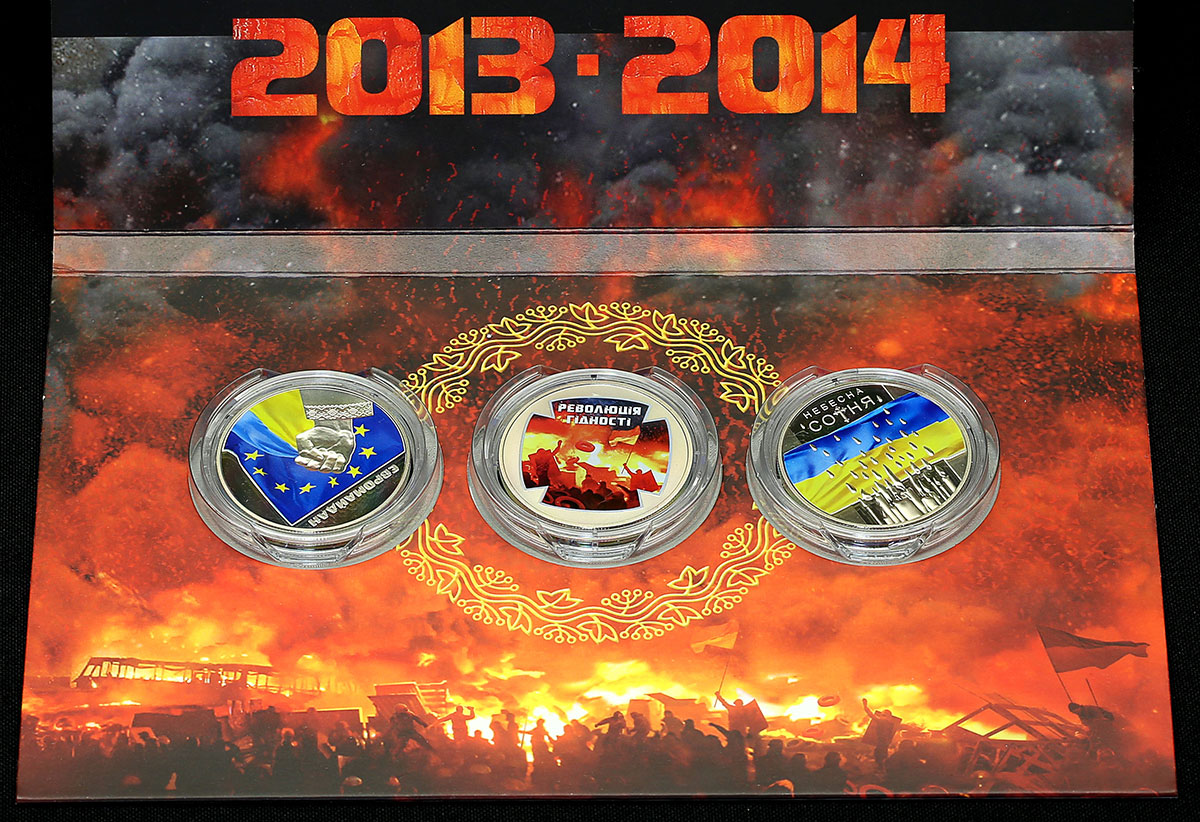 Ukraine 5 hryvnias, Coins in Booklet, set, HEAVENLY HUNDRED, EUROMAIDAN, 2015