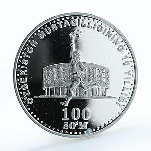 Uzbekistan 100 som 10th Independence Olympic Glory Museum Runner Ag coin 2001