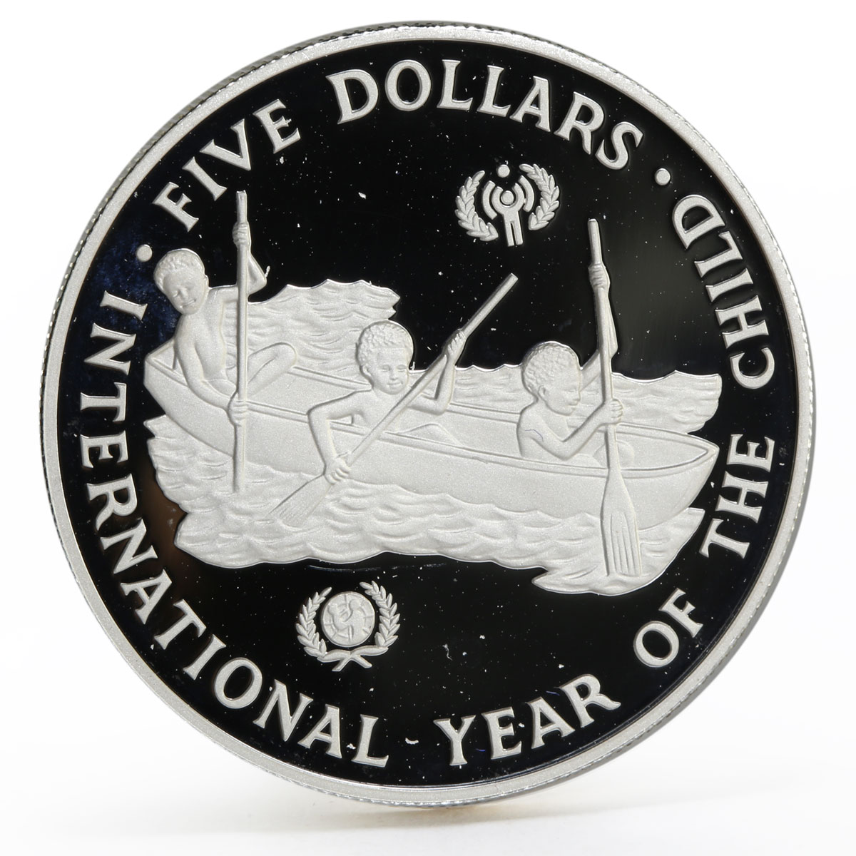 Solomon Islands 5 dollars International Year of Child  proof silver coin 1983