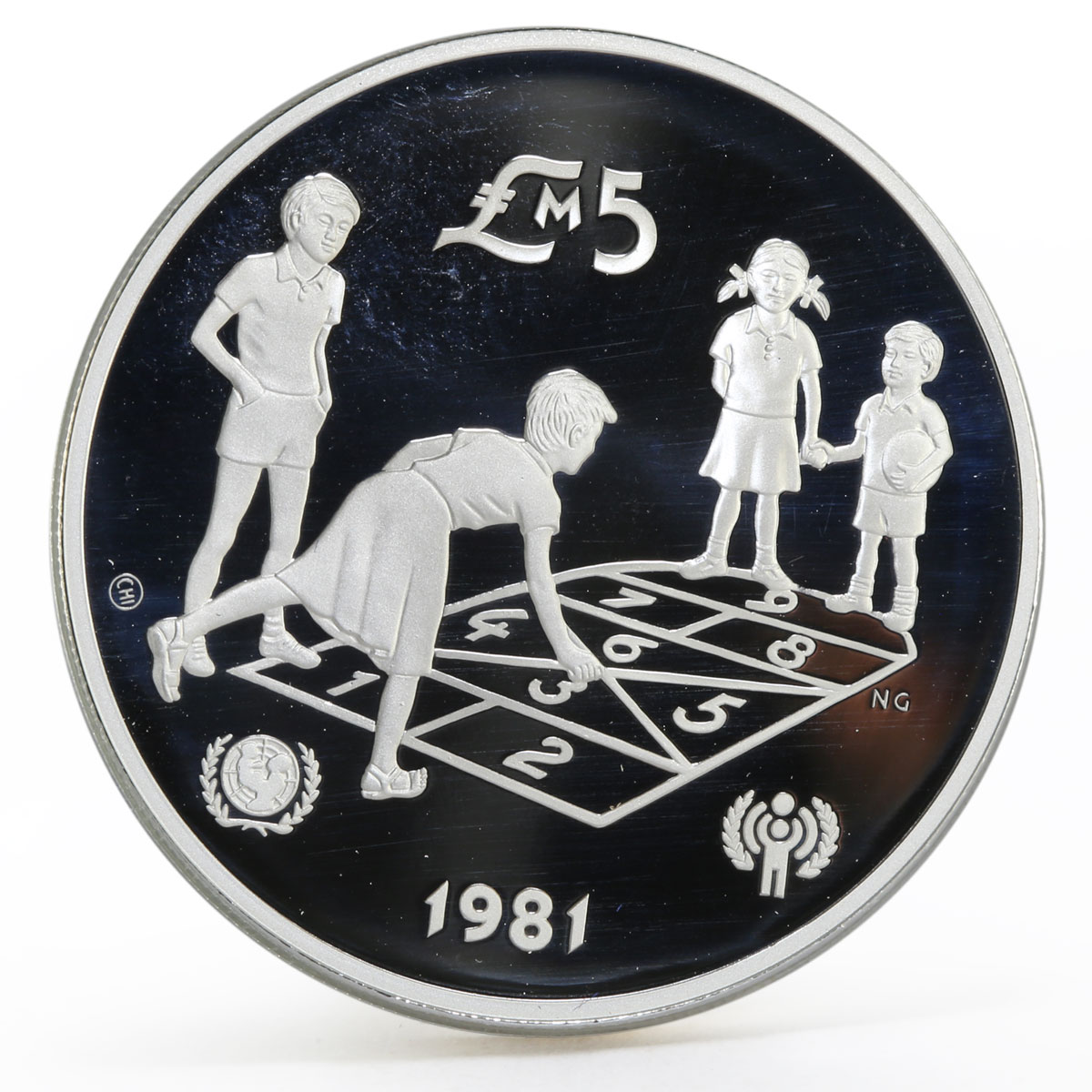 Malta 5 pounds International Year of the Child proof silver coin 1981
