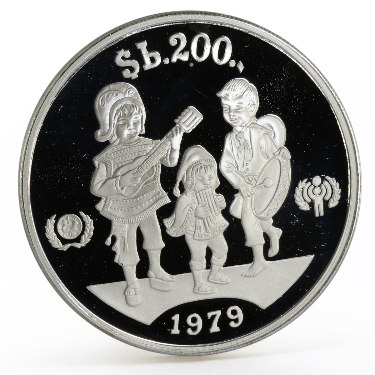 Bolivia 200 pesos International Year of the Child proof silver coin 1979