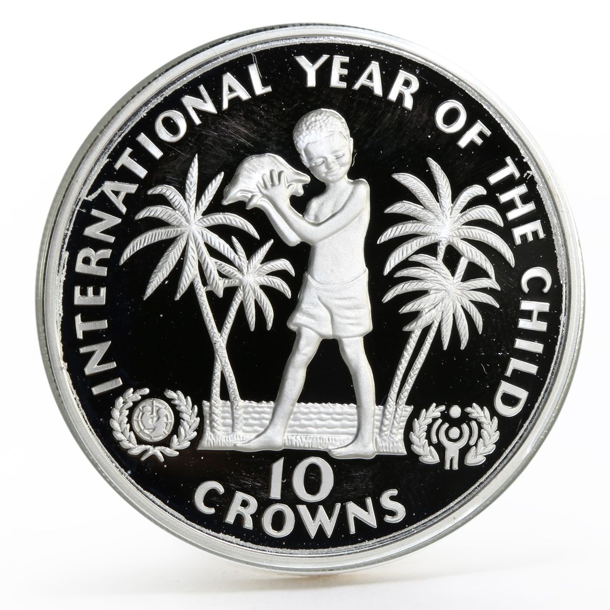 Turks and Caicos Islands 10 crowns World Year of the Child silver coin 1982