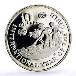 Cayman Islands 10 dollars International Year of Child silver coin 1982