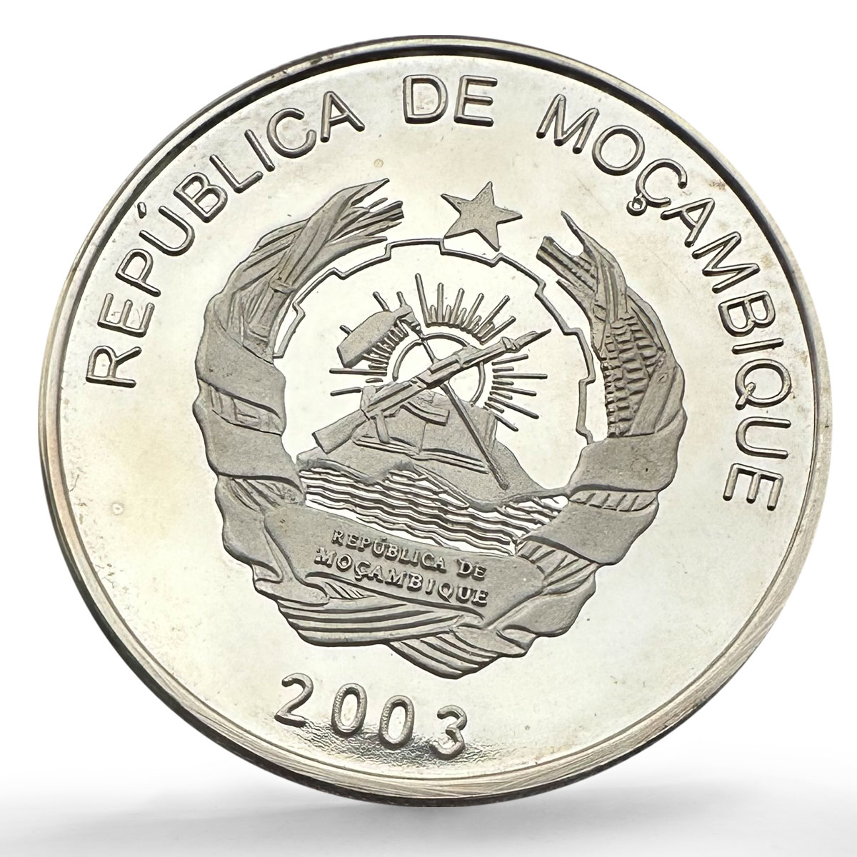 Mozambique 1000 meticais Athens Olympic Games Football Pattern silver coin 2003
