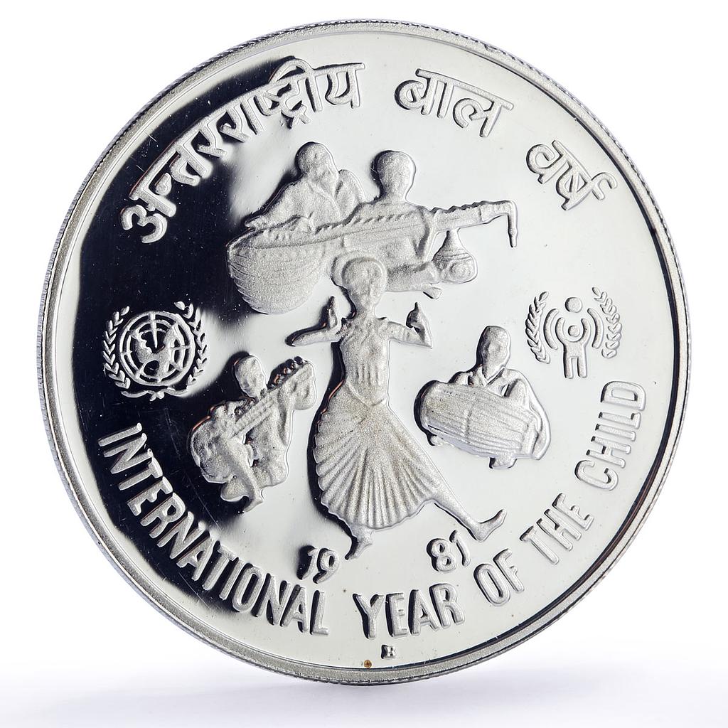 India 100 rupees UNICEF Save the Children Child Year proof silver coin 1981