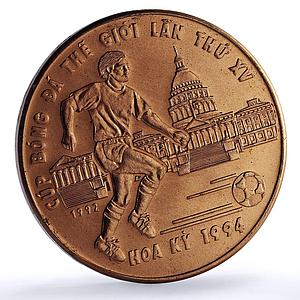 Vietnam 10 dong Football World Cup 1994 USA Player Sports copper coin 1992