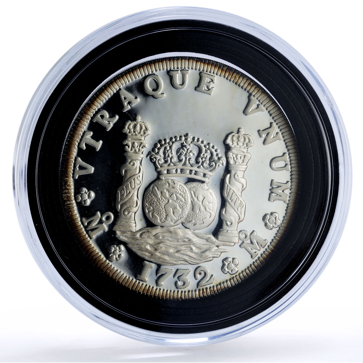 Mexico Pillar Dollar 8 Reales 1732 Restrike 12 oz silver medal 1988