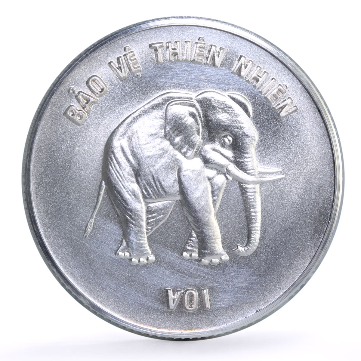 Vietnam 100 dong Elephant Protection Nature Wildlife Fauna silver coin 1986