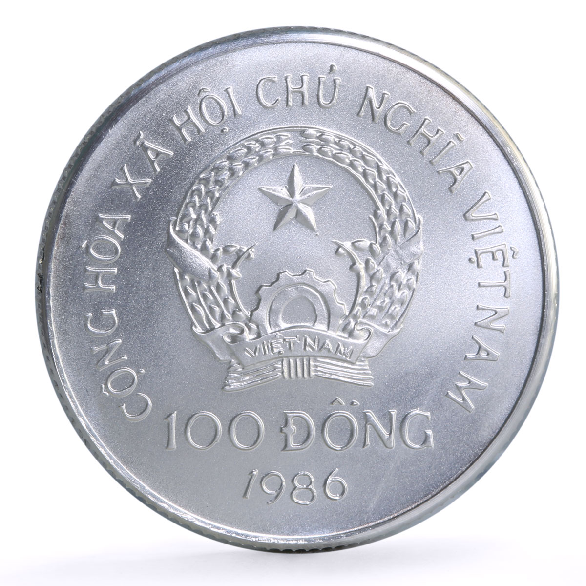 Vietnam 100 dong Buffalo Bull Protection Nature Wildlife Fauna silver coin 1986