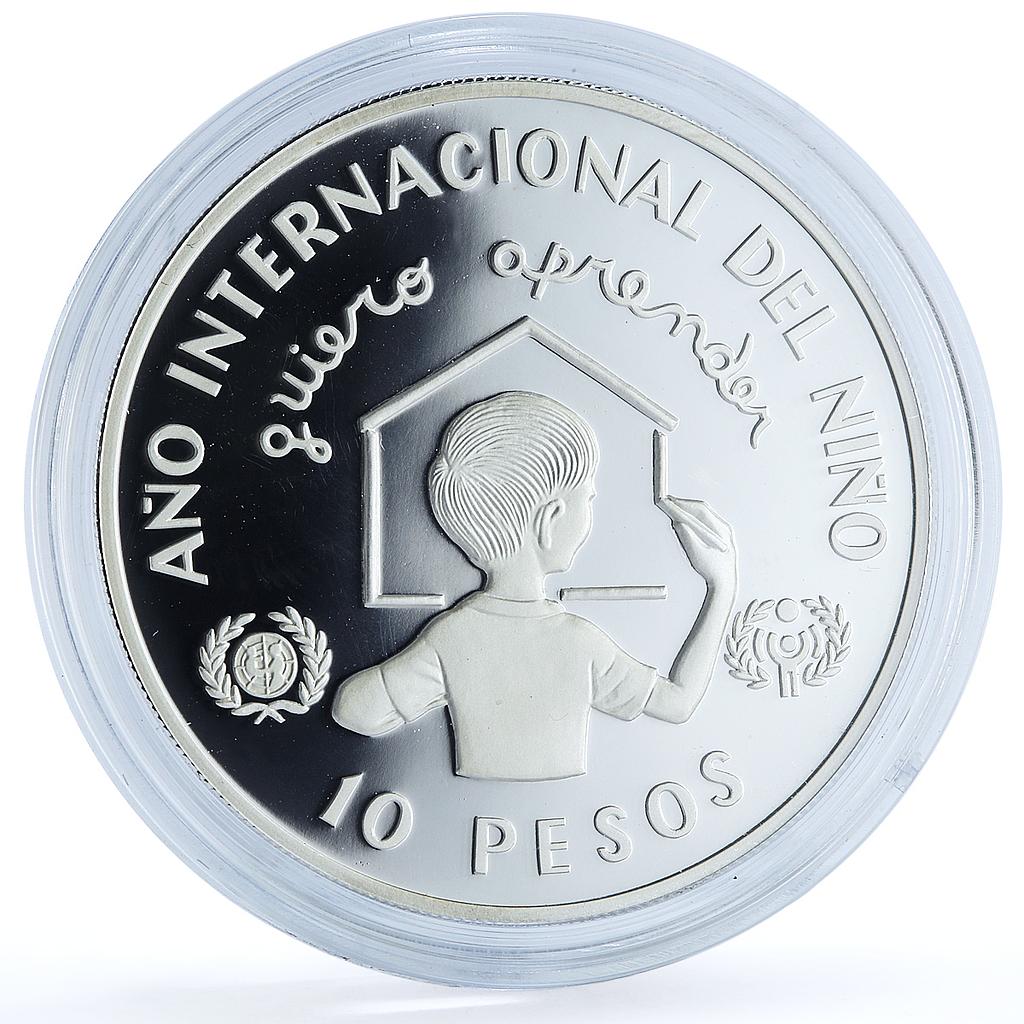 Dominican Republic 10 pesos Year of the Child KM-57 UNICEF silver coin 1982