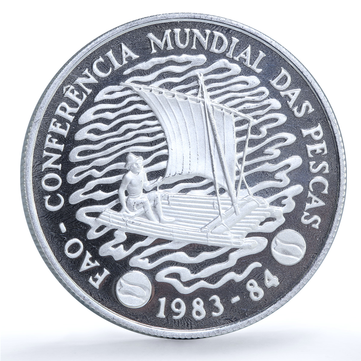 Mozambique 50 meticais FAO KM-106a Food Day Ship Boat proof silver coin 1983