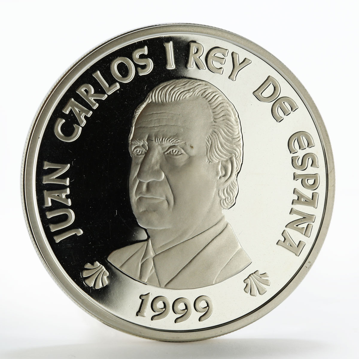 Spain 2000 pesetas Holy Year of St. James church silver coin 1999