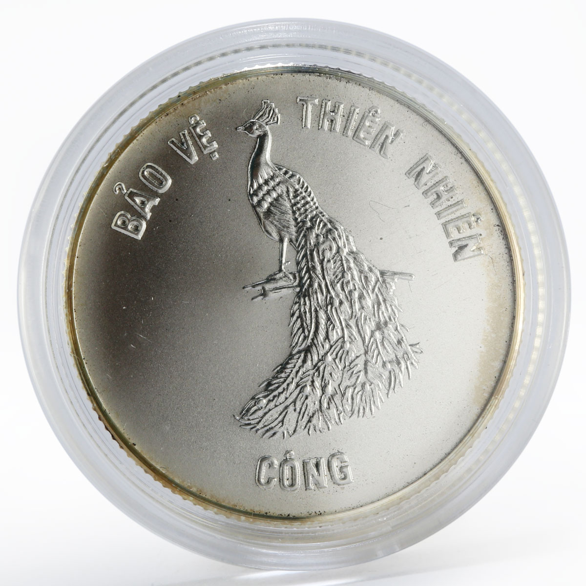 Vietnam 100 dong Natural Protection Animals Paon silver coin 1986