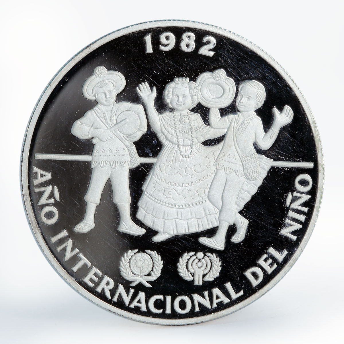 Panama 10 balboas International Year of the child proof silver coin 1982