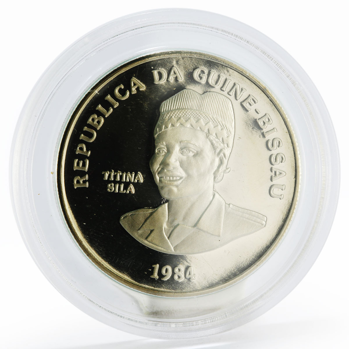 Guinea-Bissau 250 pesos International Games Horizontal Bar nickel coin 1984