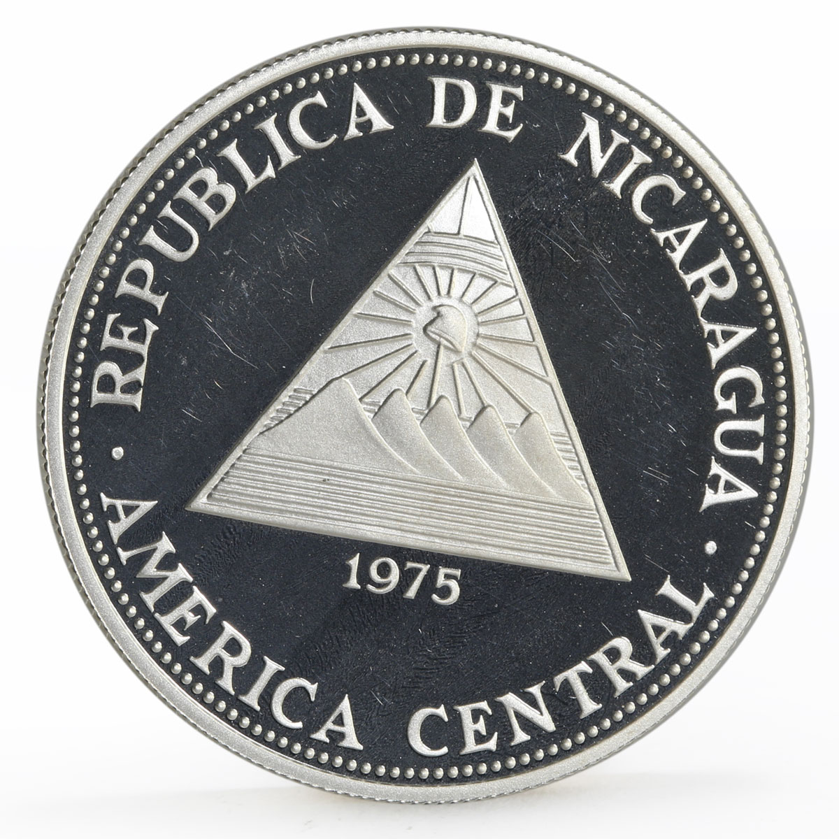 Nicaragua 100 cordobas US Bicentennial Moon Landing proof silver coin 1975