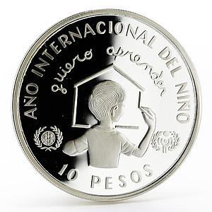 Dominican Republic 10 pesos International Year of the Child silver coin 1982