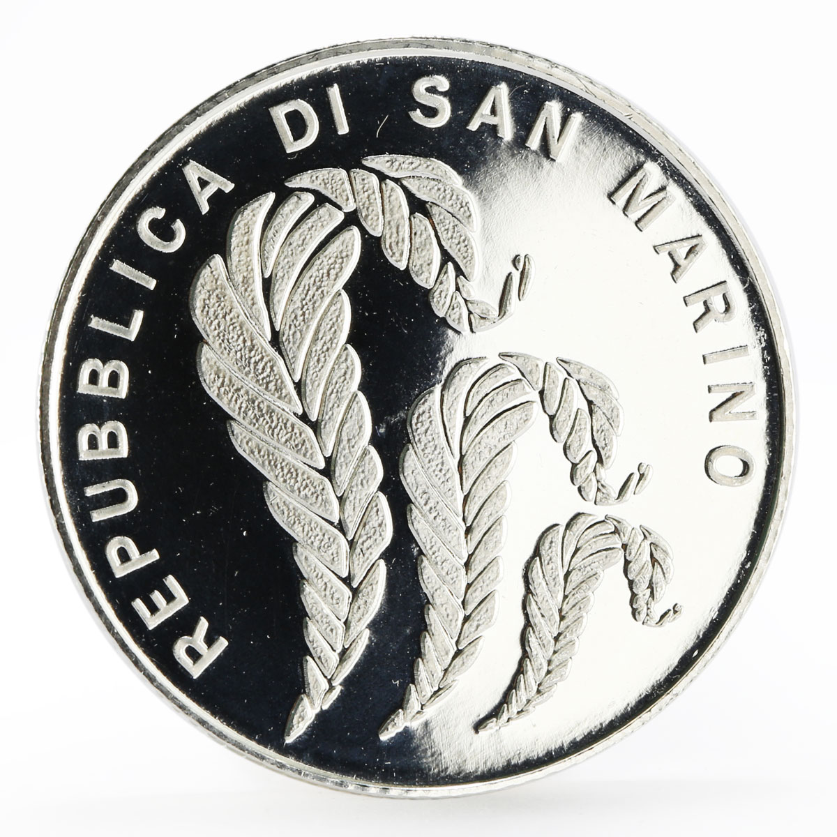 San Marino 5 euro World Nature Day Save the Animals proof silver coin 2018