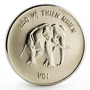 Vietnam 100 dong Natural Animals Protection series Elephant silver coin 1986