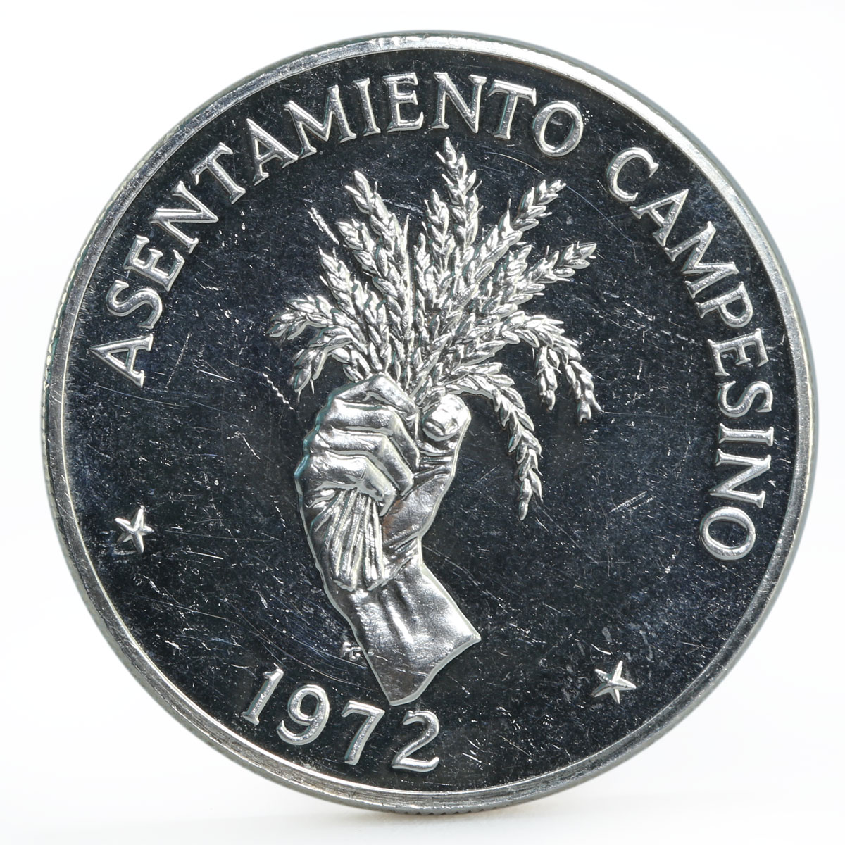 Panama 5 balboas Peasant Settlements series Hand Holding Crops silver coin 1972