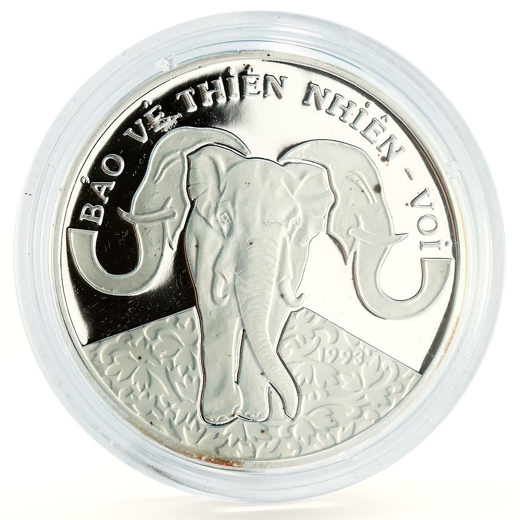 Vietnam 100 dong Enadangered Wildlife Elephants Fauna proof silver coin 1993