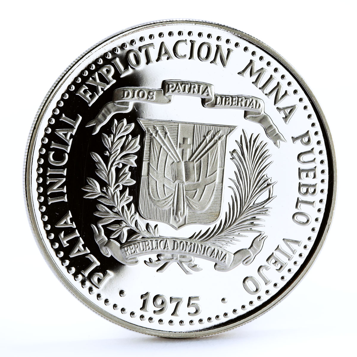 Dominican Republic 10 pesos Calture Taino Art Statuette proof silver coin 1975