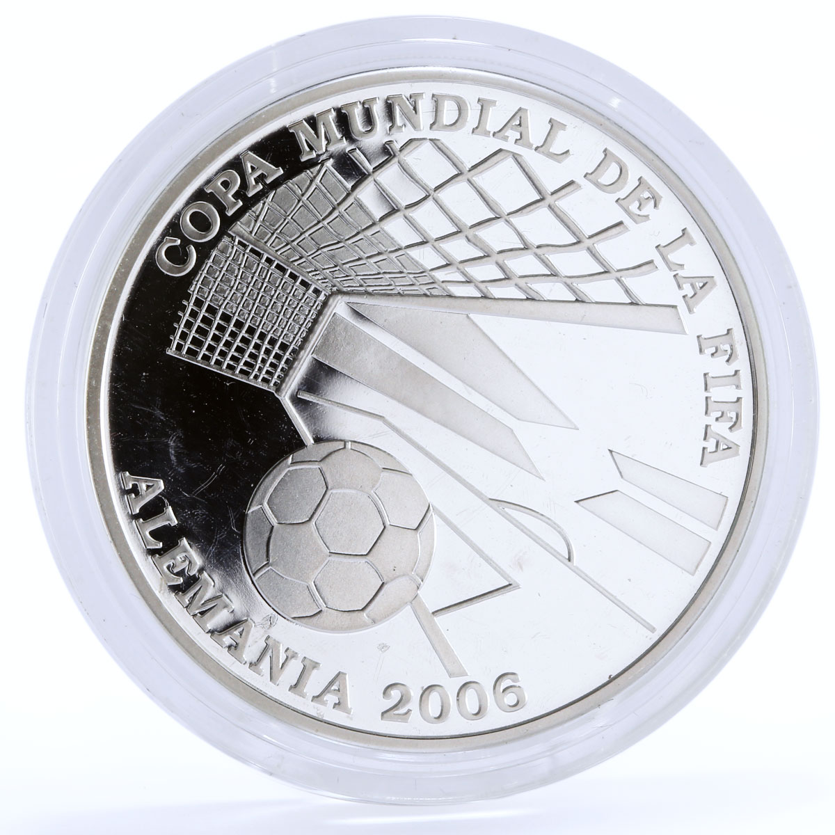 Paraguay 1 guarani Football World Cup in Germany Field Ball silver coin 2004