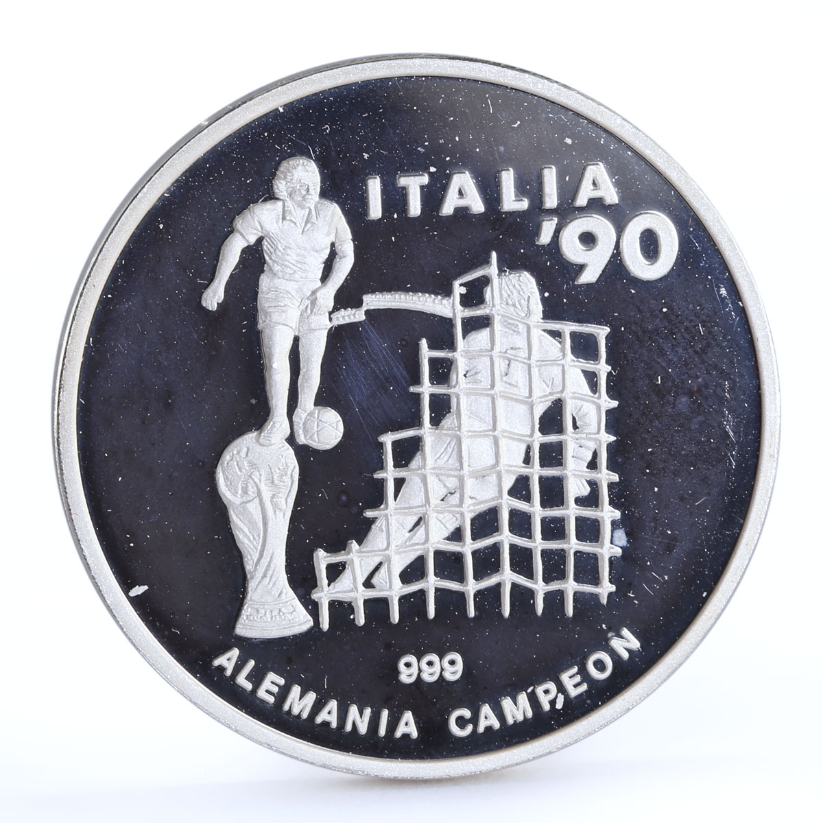 Equatorial Guinea 7000 francos Football World Cup in Italy silver coin 1991