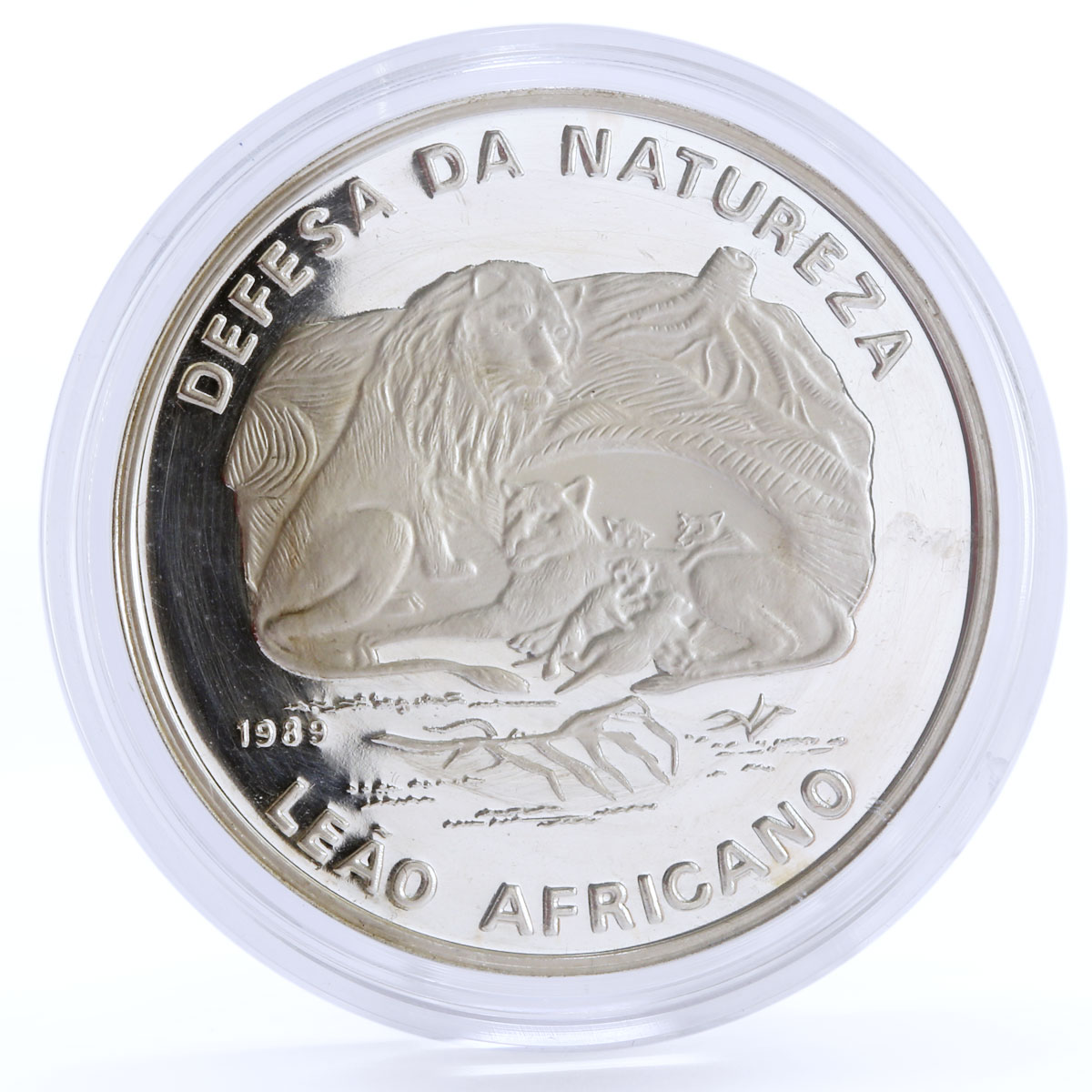 Mozambique 500 meticais Defence of Nature Lion Pride Fauna silver coin 1989